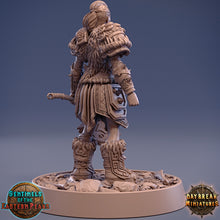 Load image into Gallery viewer, Wild hunters - Gasca Jaggedaxe, Sentinels of the Eastern Peaks, daybreak miniatures
