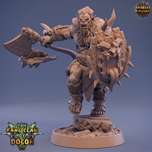 Load image into Gallery viewer, Green Skin -Oista Hung, The Fang Clan of Dogor, daybreak miniatures

