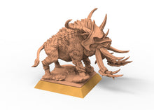 Load image into Gallery viewer, Beastmen - Razortusk Beastmen warriors of Chaos
