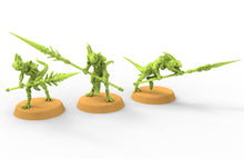 Load image into Gallery viewer, Lost temple - Skink Tamer Belluaire salamander lizardmen from the East usable for Oldhammer, battle, king of wars, 9th age
