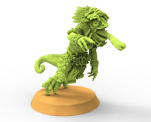 Load image into Gallery viewer, Lost temple - Full Team of lizardmen usable for Blood Bowl
