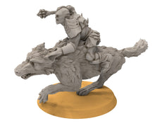 Load image into Gallery viewer, Orcs horde - The irreverant general on Warg wolves
