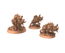 Load image into Gallery viewer, Beastmen - Houndhogs of the Sheltering Fire, The Rawmen of Haarkanjaka, daybreak miniatures
