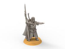 Load image into Gallery viewer, Darkwood - Unarmoured Forest Captain, Middle rings miniatures pour wargame D&amp;D, SDA, Medbury miniatures
