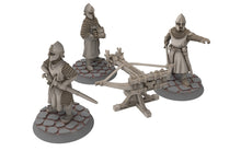 Load image into Gallery viewer, Gandor - Citadel Guard Spearmen at rest, Defender of the city wall, miniature for wargame D&amp;D, Lotr... Medbury miniatures
