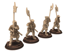 Load image into Gallery viewer, Medieval - Halberdier at march, 13th century Generic men at arms Medieval soldiers,  28mm Historical Wargame, Saga... Medbury miniatures
