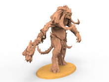 Load image into Gallery viewer, Beastmen - TahrKin Gargant Beastmen warriors of Chaos
