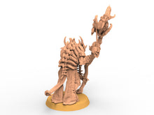 Load image into Gallery viewer, Beastmen - Bestial Prophet of Chaos from the East
