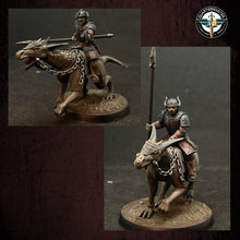 Load image into Gallery viewer, Harbingers of darkness -  Heretic Cultist Lezard riders - Cavalry officer - Siege of Vos-Phorax, Quartermaster3D wargame modular miniatures
