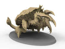 Load image into Gallery viewer, Fukai - Giant Slasher Crab ,usable for tabletop wargame Pathfinder, Dungeons and Dragons and other TTRPS.
