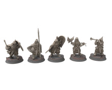 Load image into Gallery viewer, Dwarves - Captain with Mattock, Gur-Adar Commanders, Dwarves warrior captains, The Dwarfs of The Mountains, for Lotr, Medbury miniatures
