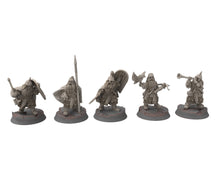 Load image into Gallery viewer, Dwarves - Horn blower, Gur-Adar Commanders, Dwarves warrior captains, The Dwarfs of The Mountains, for Lotr, Medbury miniatures

