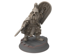 Load image into Gallery viewer, Dwarves - Captain with Mattock, Gur-Adar Commanders, Dwarves warrior captains, The Dwarfs of The Mountains, for Lotr, Medbury miniatures
