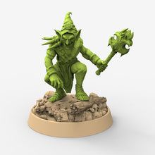 Load image into Gallery viewer, Green Skin - Frontar Gauss, The Tusked Marauders of Gauntwood, daybreak miniatures
